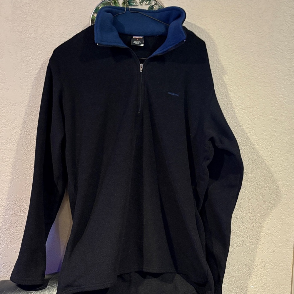 Patagonia Black and Blue Capilene Pullover